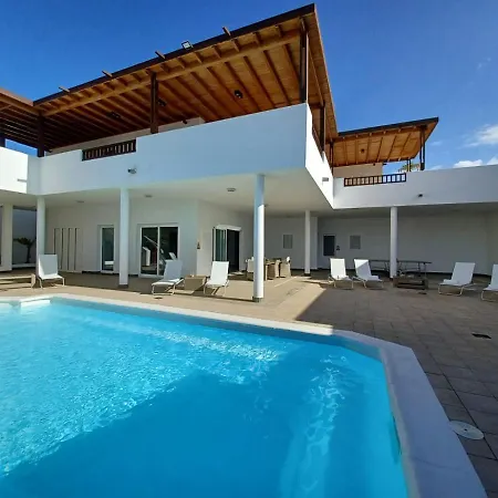 Villa Lanzarote Puerto Calero Exterior photo